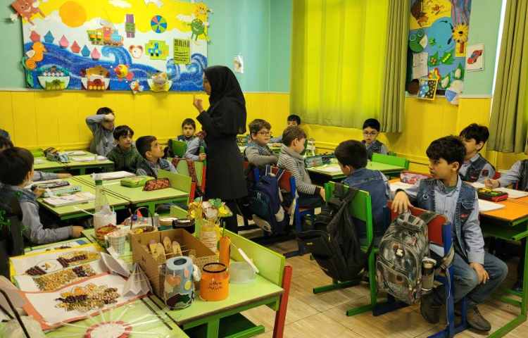 حضور شهرداری جهت آموزش تفکیک زباله 7