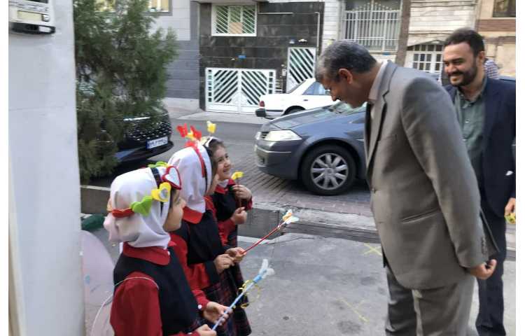 حضور محترم مشاور وزیر آموزش و پرورش