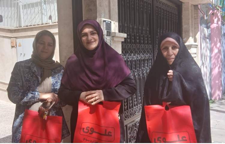 حضور مدیریت با همسایگان مدرسه 2