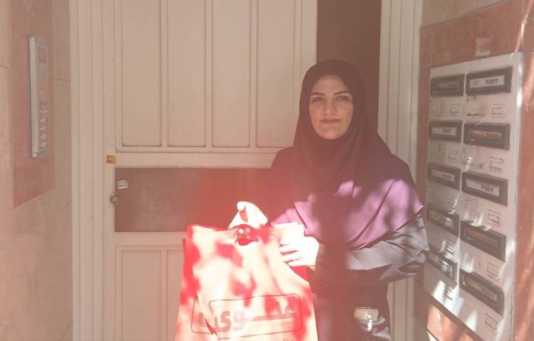 حضور مدیریت با همسایگان مدرسه 5