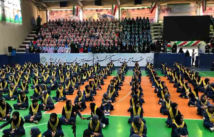 حضور مدیریت در مراسم سالگرد تاسیس سازمان دانش آموزی 6