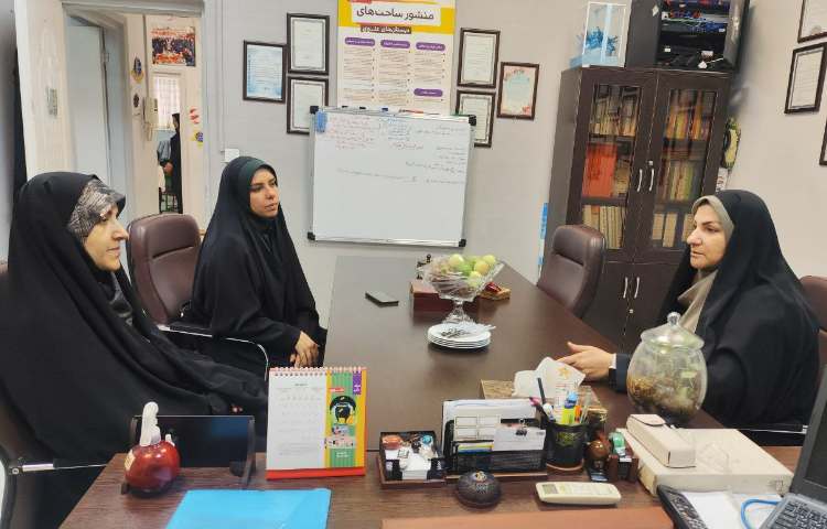 حضور مسئولین آموزش و پرورش منطقه 13 4