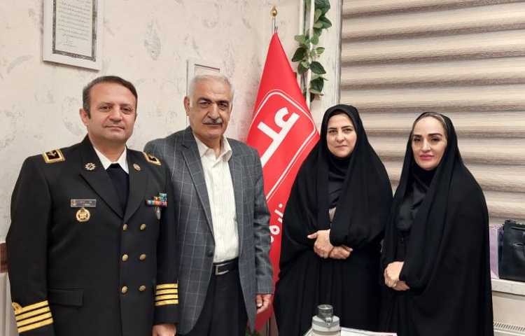 حضور مسئولین محترم آموزش و پرورش منطقه 11 جهت تبریک آغاز سال نو 2