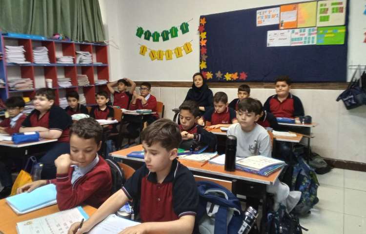 حضور ناظر آموزشی از دفتر مرکزی در کلاس ها 6