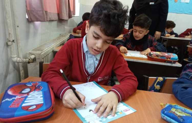 حضور ناظر کیفی از دفتر مرکزی و بازدید از کلاسها 4