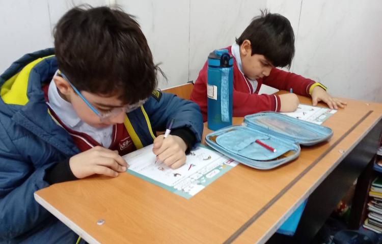 حضور ناظر کیفی از دفتر مرکزی و بازدید از کلاسها 7