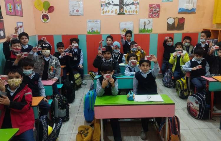 حضور و غیاب الکترونیکی دانش آموزان 1