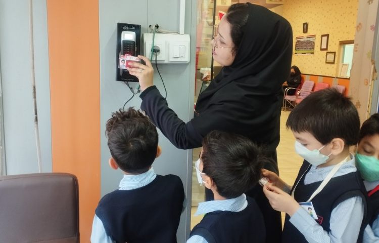 حضور و غیاب الکترونیکی دانش آموزان 4