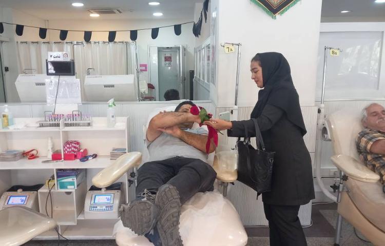 حضور پرسنل در مرکز اهدای خون وصال 9
