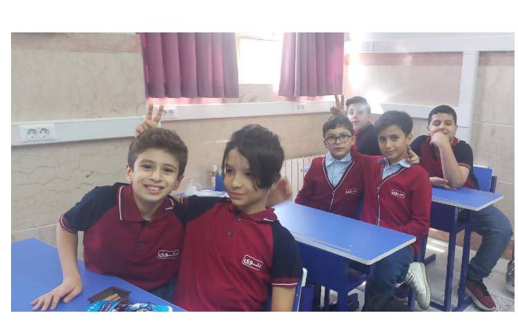 حضور پر از شوق دانش آموزان پایه چهارم2 8