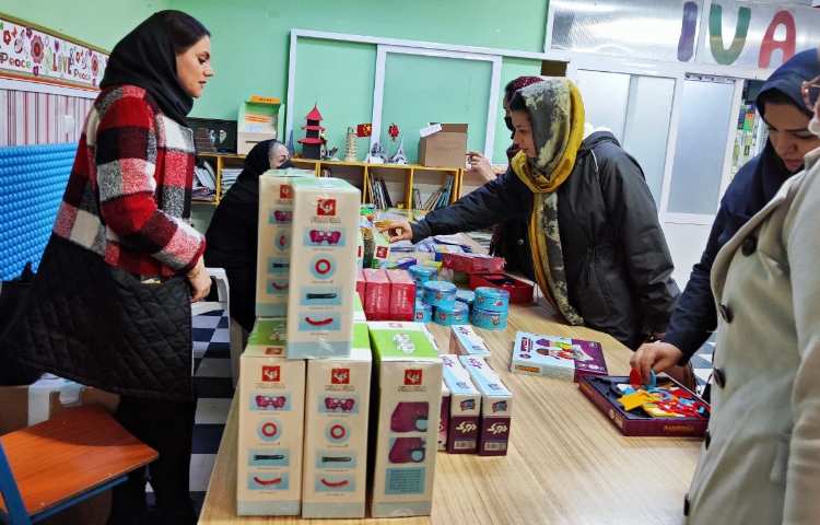 :حضور پر شور دانش آموزان، اولیا و آموزگاران در نمایشگاه کتاب و بازی های فکری 1