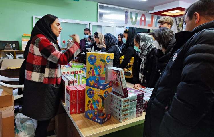 :حضور پر شور دانش آموزان، اولیا و آموزگاران در نمایشگاه کتاب و بازی های فکری 4