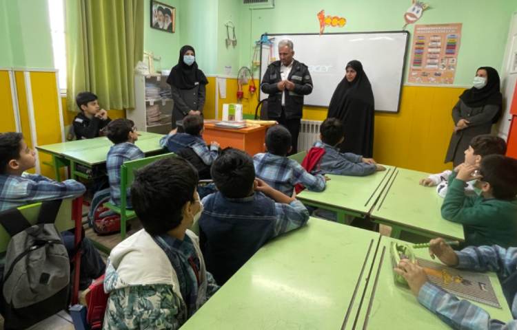 :حضور پلیس راهنمایی رانندگی در کلاسهای پایه سوم 6