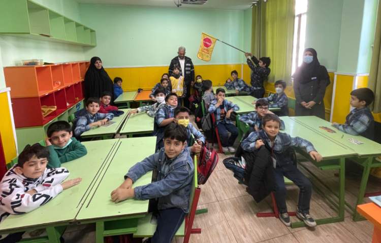 :حضور پلیس راهنمایی رانندگی در کلاسهای پایه سوم 9