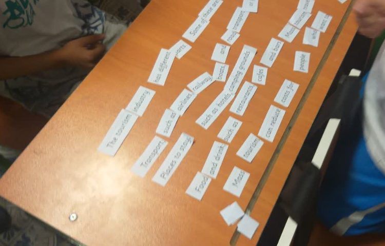 حفظ جملات کتاب همراه بازی 1