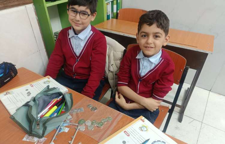 حل تمرین ریاضی با استفاده از سکه 2