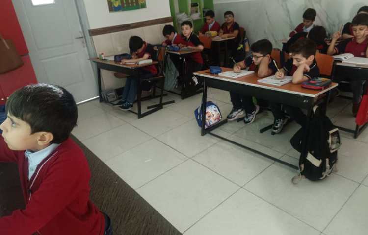 حل کتاب کار ریاضی با مشارکت دانش‌آموزان 1