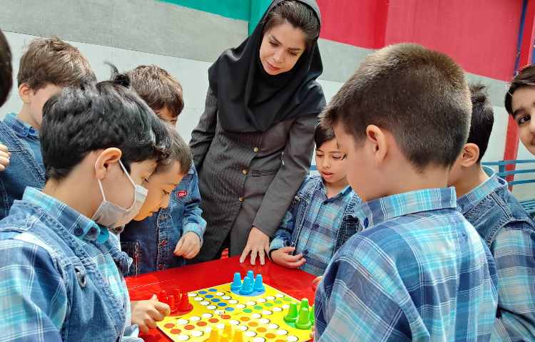 :حیات پایا/حیاط پویا 3