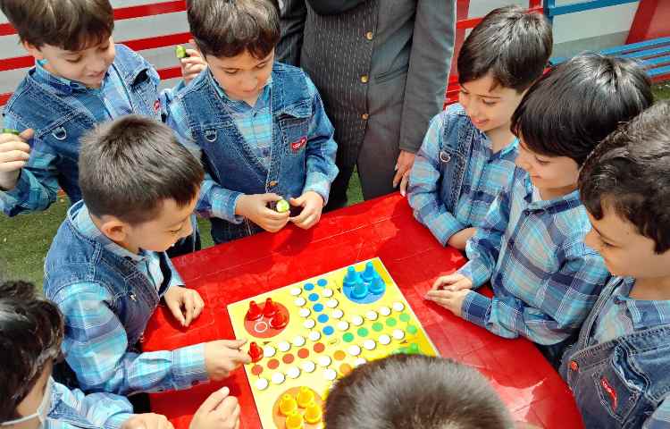 :حیات پایا/حیاط پویا 4