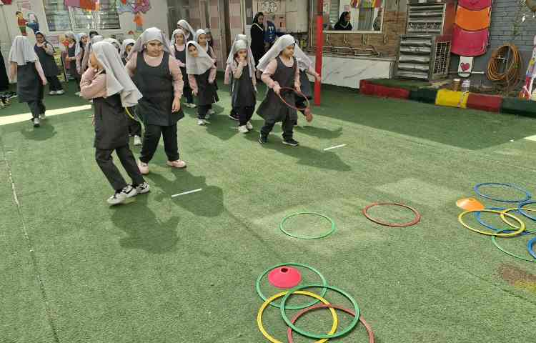 حیاط پویا، حیات پایا 1