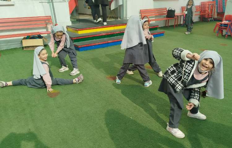 حیاط پویا، حیات پایا 1