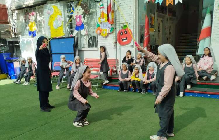 حیاط پویا، حیات پایا 3