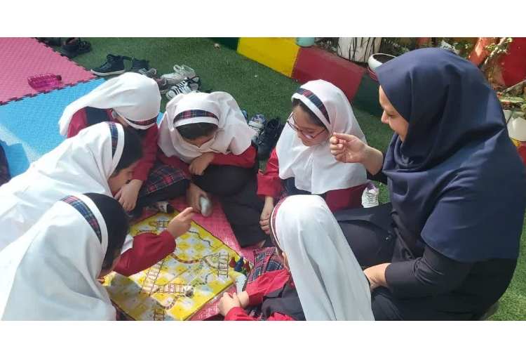 حیاط پویا ، حیات پایا 4