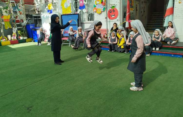 حیاط پویا، حیات پایا 4