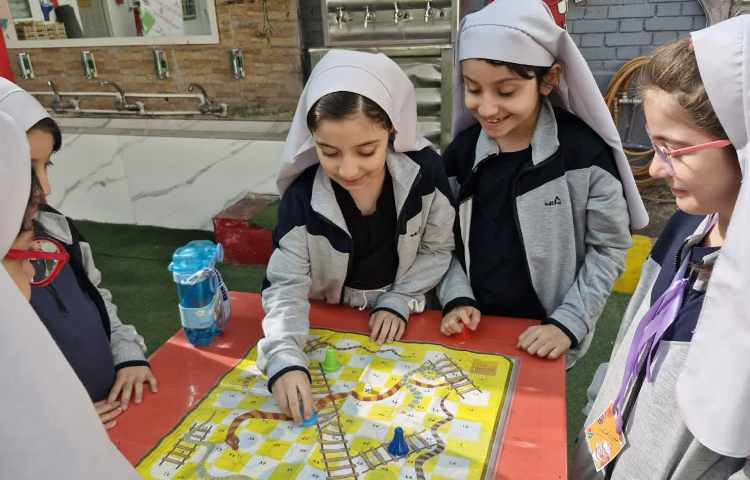 حیاط پویا، حیات پایا 4