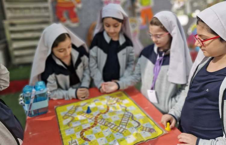 حیاط پویا، حیات پایا 6