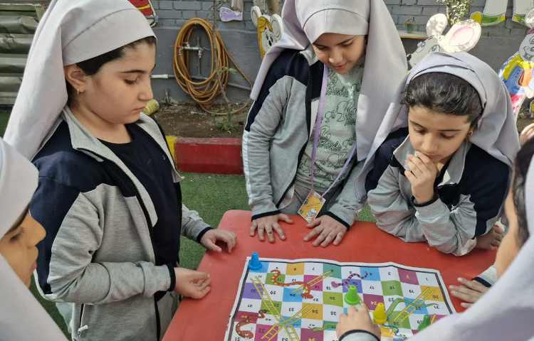 حیاط پویا، حیات پایا 7