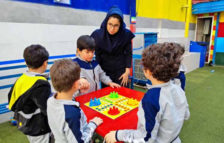 حیاط پویا ،حیات پایا 8