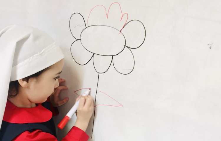 خانه و پرنده و گل 1