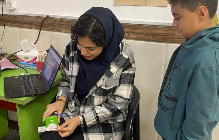 خلاصه‌گویی کتاب داستان به مناسبت هفته‌ی کتاب و کتاب‌خوانی در زنگ زبان 2