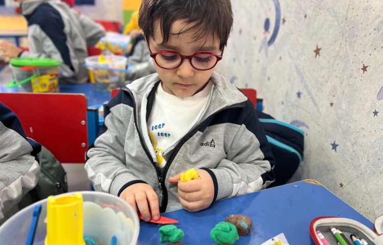 خمیربازی ودرست کردن طبیعت 15