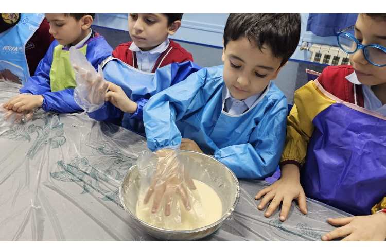 خمیر جادو-دانشمند کوچک