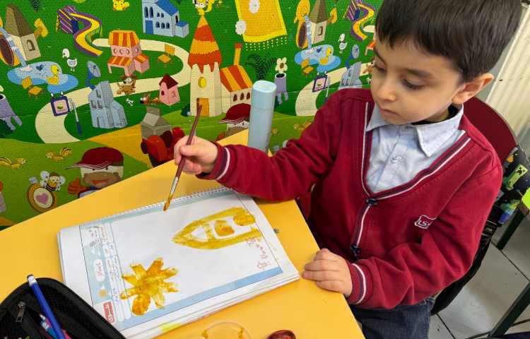 خوانداری:جهت تثبیت یادگیری نشانه (ز) با زردچوبه نقاشی کشیده شد. 1