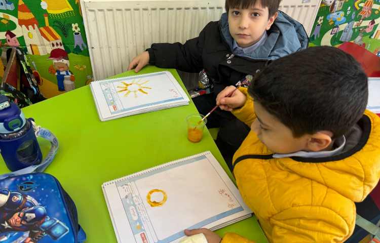 خوانداری:جهت تثبیت یادگیری نشانه (ز) با زردچوبه نقاشی کشیده شد.