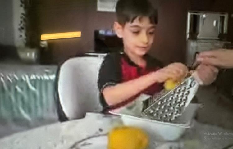 خوانداری:جهت تثبیت یادگیری نشانه‌ی (ر) با استفاده از رنده، الویه درست شد. 3