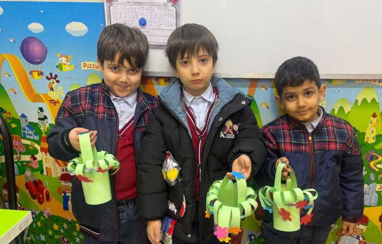 خوانداری: برای تثبیت یادگیری نشانه (س) کاردستی سبد درست کردیم. 4