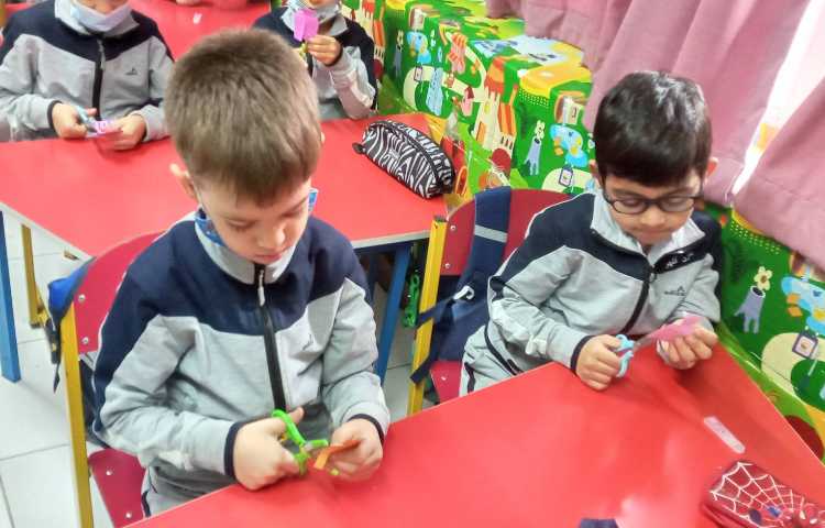 خوانداری (کار دستی او (جارو ) 5