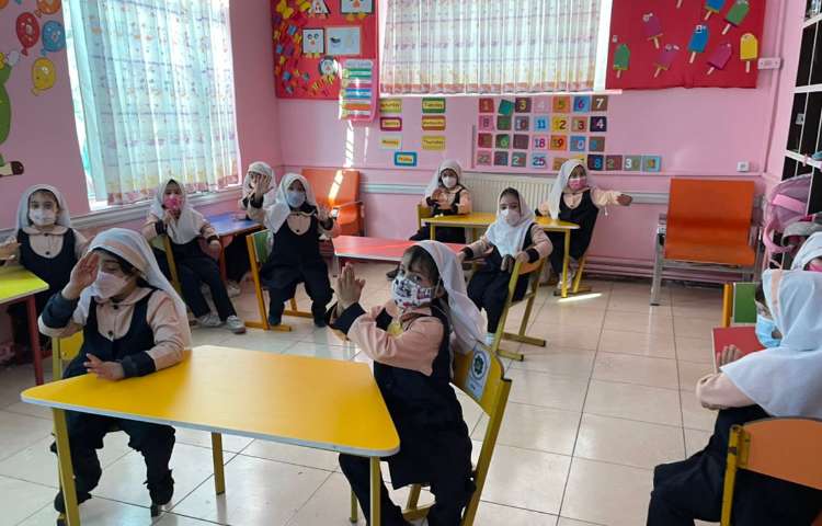 خواندن قرآن به زبان انگلیسی و یاد گیری درس جدید 4