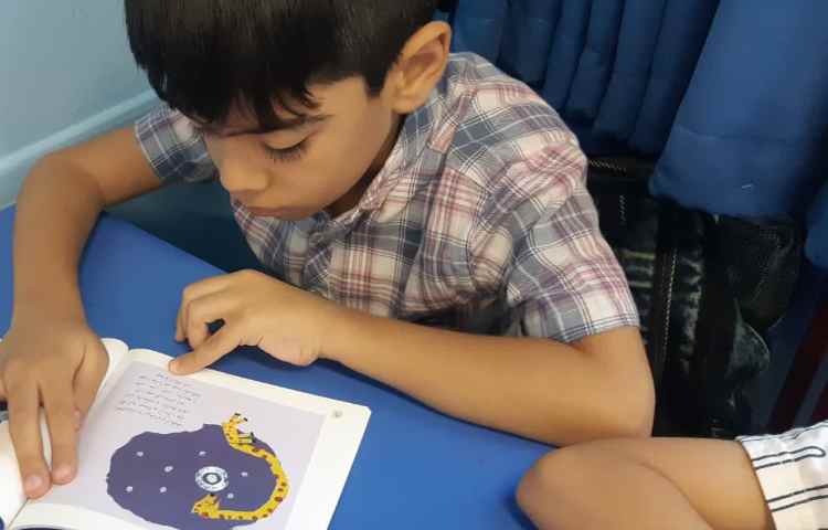 خواندن کتاب داستان 3