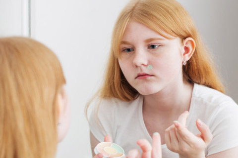 راه‌های درمان خود زشت انگاری در نوجوانان