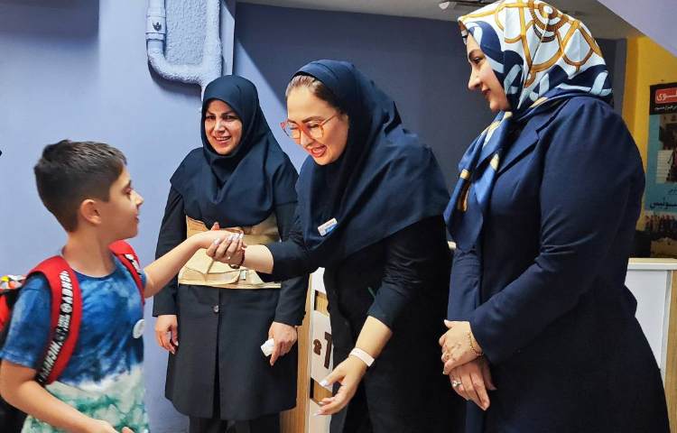 خوشامدگویی صبحگاهی (آداب معاشرت یا اتیکت) 4