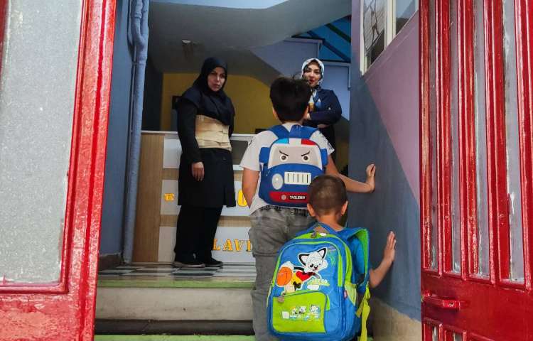 خوشامدگویی صبحگاهی (آداب معاشرت یا اتیکت) 9