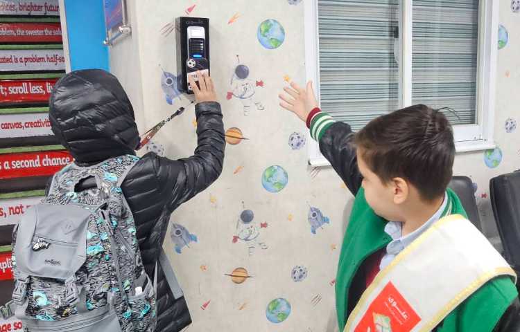 خوشامدگویی و استقبال از دانش آموزان گروه قرمز 4