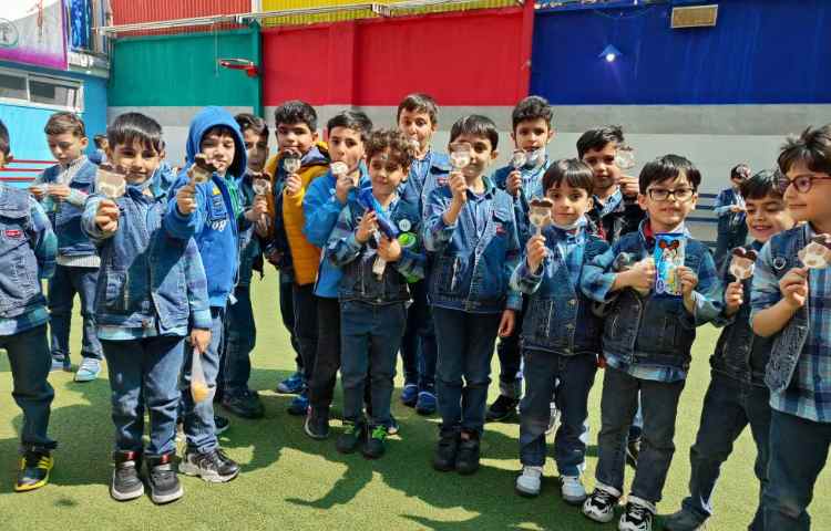 :خوشامدگویی و تبریک شروع دوباره آموزش 11