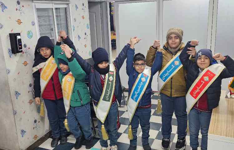 خوشامدگویی و صبحگاه چهار خانه 1