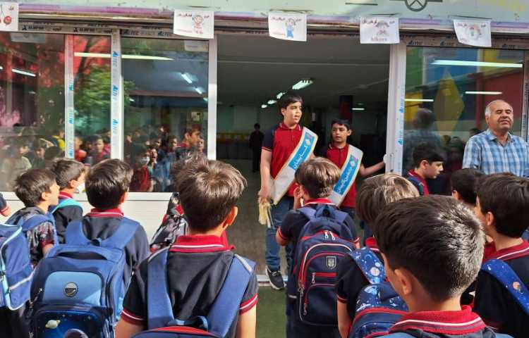 خوشامدگویی و صبحگاه گروه آبی 3